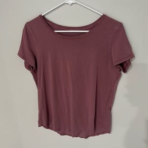 Lululemon mauve short sleeve T-shirt size 10